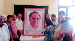 कांग्रेस भवन जालंधर में मनाई गई पूर्व प्रधानमंत्री Rajiv Gandhi की पुण्यतिथि