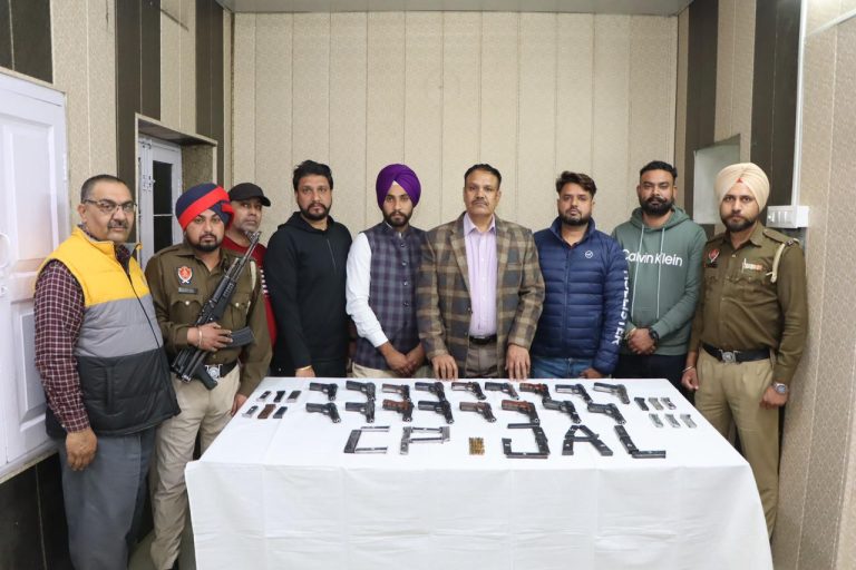 हथियारों की तस्करी में शामिल गैंगस्टर लखबीर सिंह लंडा के तीन साथी गिरफ्तार