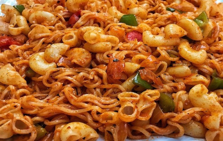 बच्चों को Happy बनाने के लिए  बनाएं Spicy Maggi-Pasta