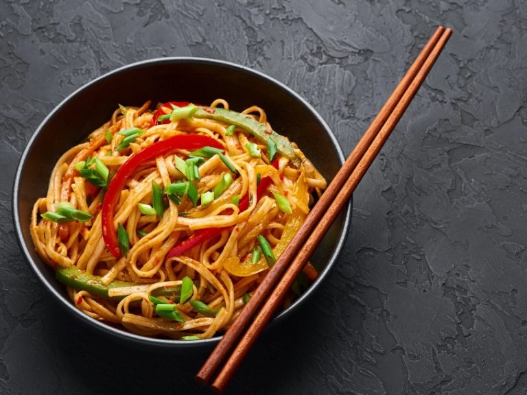 Recipe: स्ट्रीट स्टाइल जैसे स्वादिष्ट ‘Hakka Noodles’