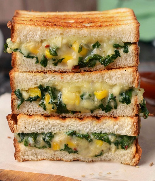 Recipe- पालक और पनीर सैंडविच बनाने में आसान