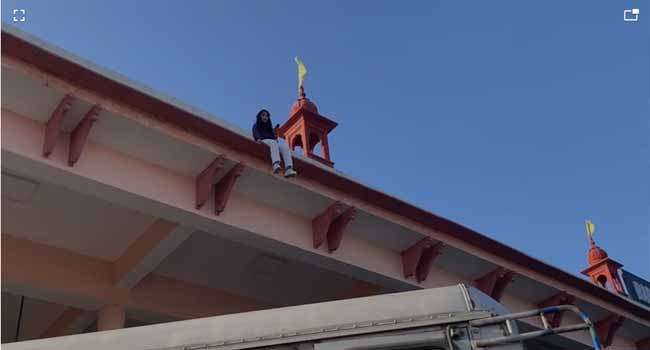 पंजाब रोड़वेज के कंडक्टर की पत्नी ने बस स्टैंड की छत पर चढ़कर किया हाईं वोल्टेज ड्रामा
