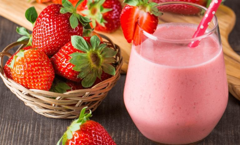 आसान तरीके से बनायें स्वादिष्ट Strawberry Shake, जानें विधि