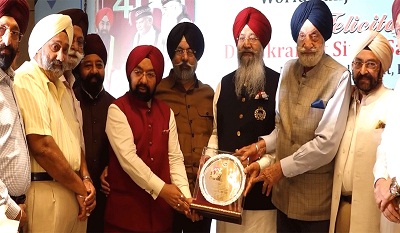 विश्व पंजाबी संगठन ने MP Vikramjit Singh Sahney को किया सम्मानित