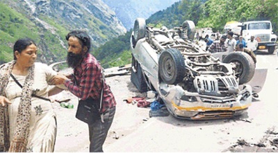 हेमकुंट साहिब से वापस लौट रहे यात्रियों का वाहन पलटा, अमृतसर-तरनतारन के 9 श्रद्धालु घायल