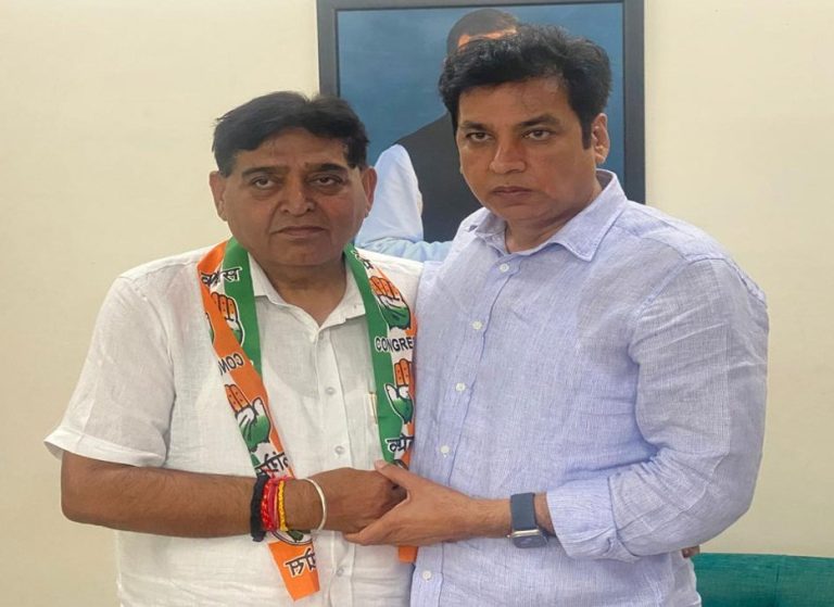 पूर्व मंत्री Sunder Sham Arora की फिर से हुई घर वापसी, कांग्रेस प्रभारी Devendra Yadav ने करवाया Join